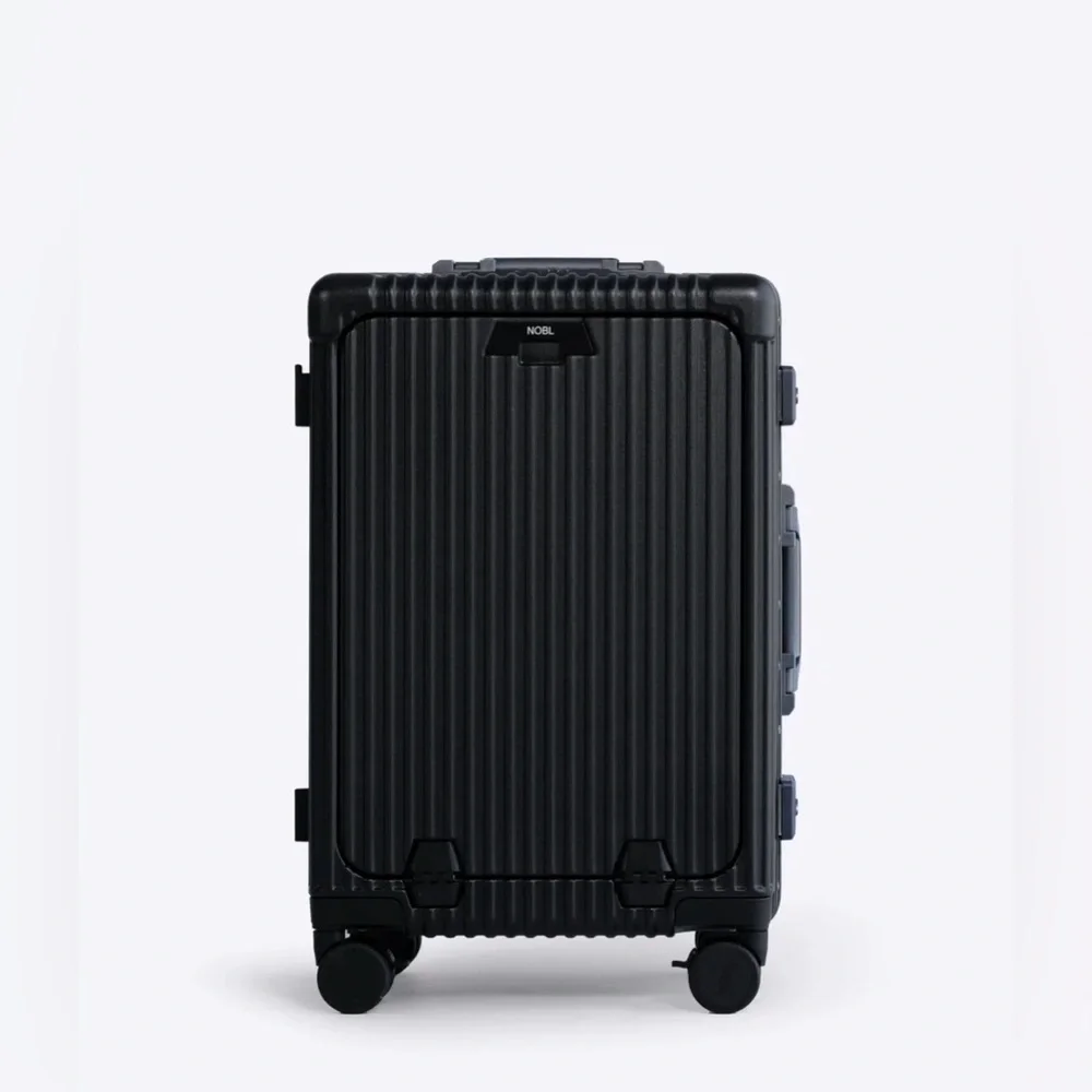 NOBL Carry-On: All-In-One - GREAT CONDITION - Picture 4 of 16